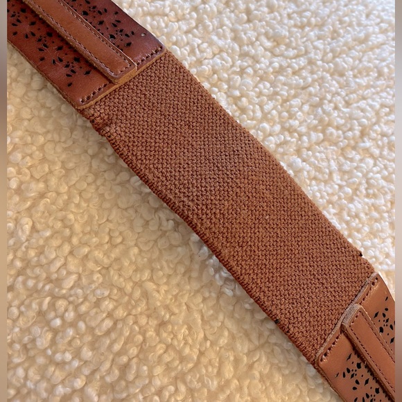 Anthropologie leather with elastic belt. - Picture 4 of 7